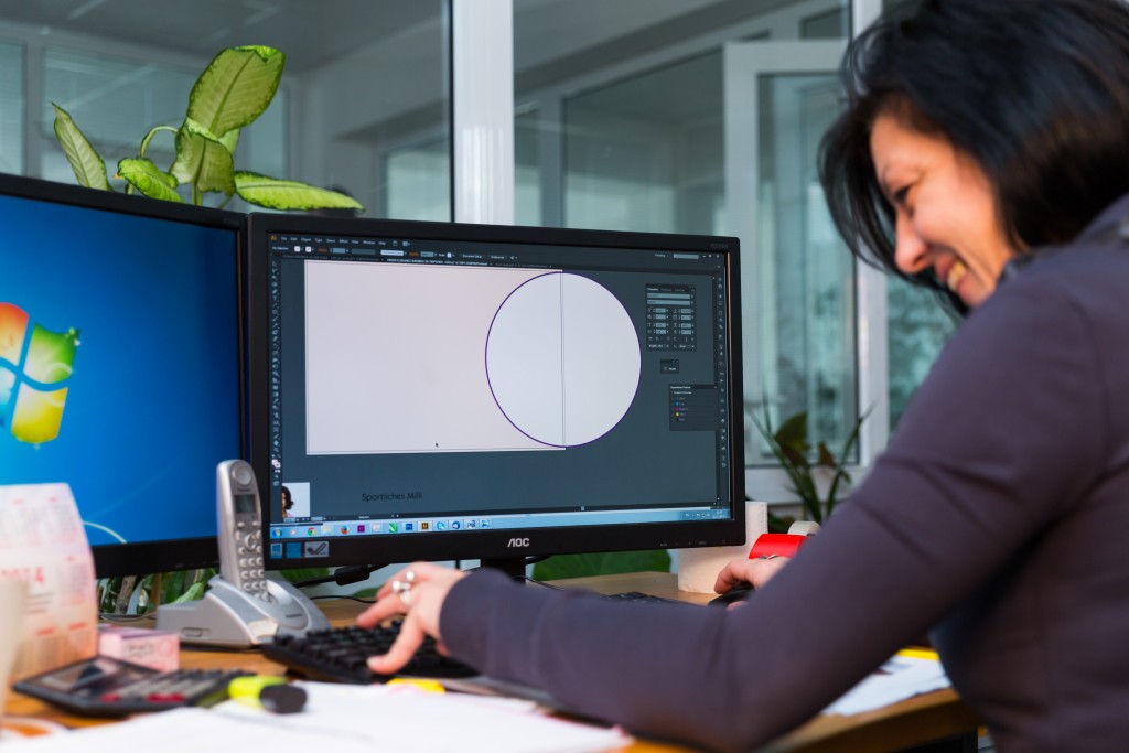 Packhelp avis : performances et alternatives packaging | Print & Pack