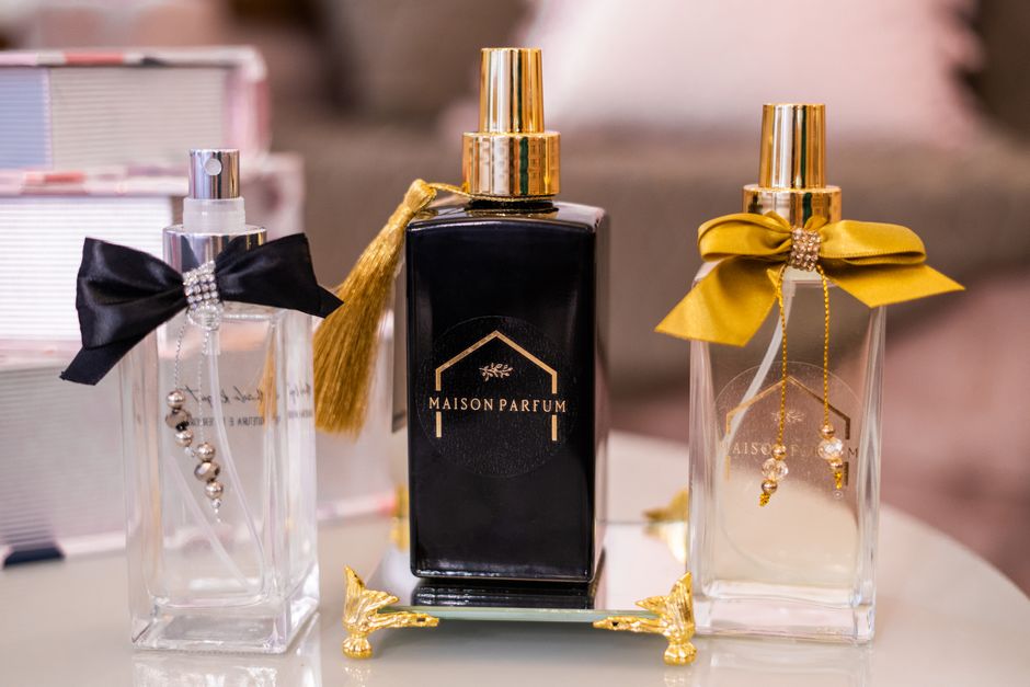 perfume_bottle_luxury_packaging_10924522