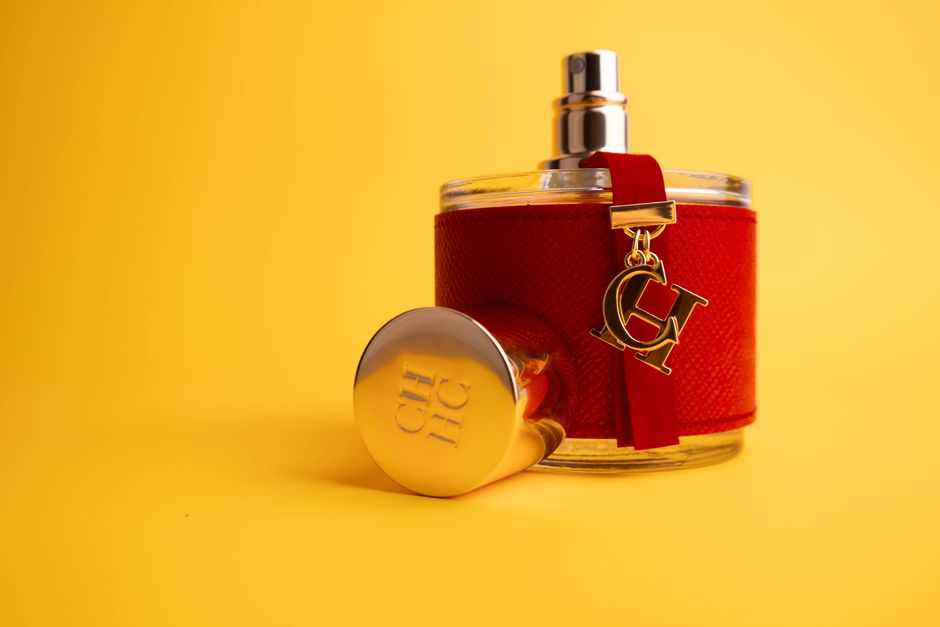 perfume_bottle_luxury_packaging_35152910